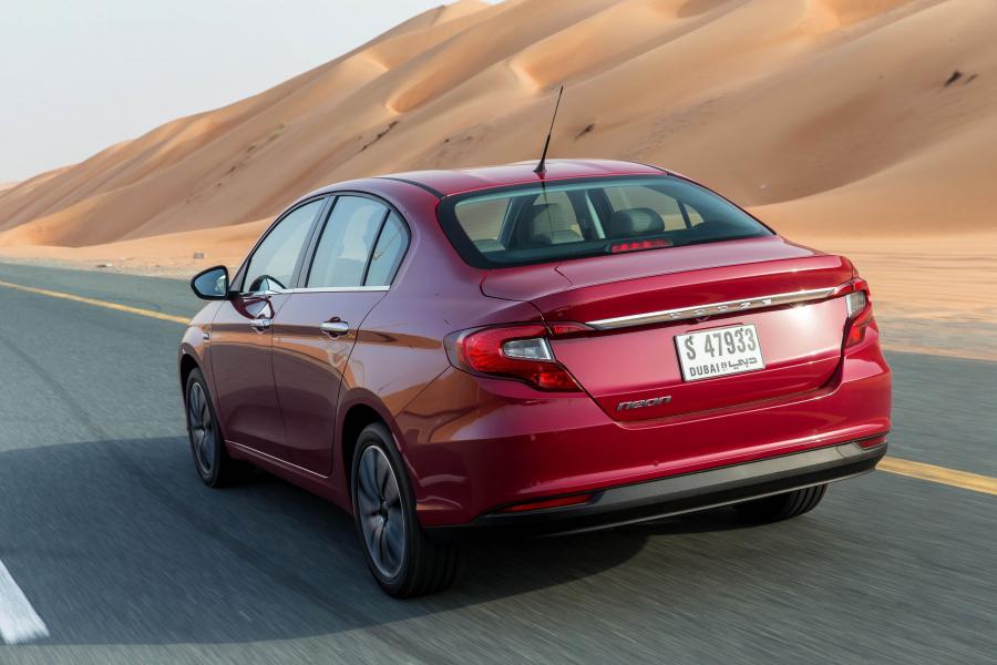  Dodge Neon 2016 года  (UAE) (фото 4 из 14)